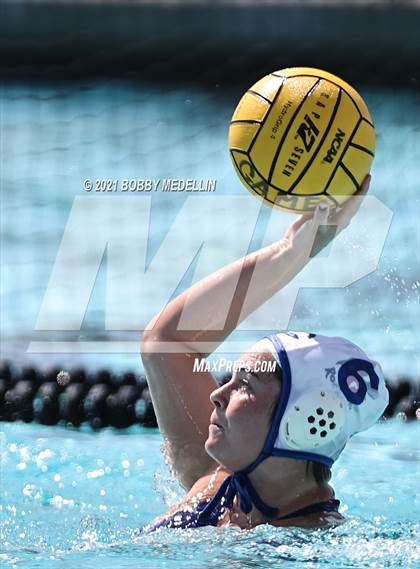 Thumbnail 3 in Clovis vs Clovis North photogallery.