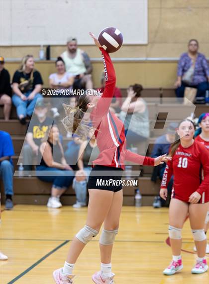 Thumbnail 1 in Lindhurst @ Rio Vista photogallery.