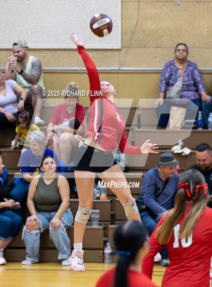 Thumbnail 1 in Lindhurst @ Rio Vista photogallery.