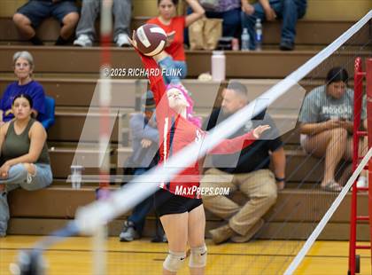 Thumbnail 1 in Lindhurst @ Rio Vista photogallery.