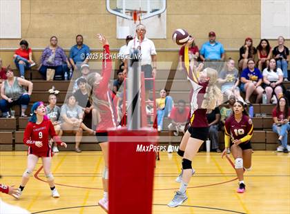 Thumbnail 1 in Lindhurst @ Rio Vista photogallery.