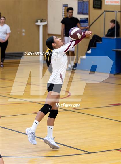 Thumbnail 2 in Lindhurst @ Rio Vista photogallery.