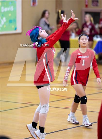 Thumbnail 2 in Lindhurst @ Rio Vista photogallery.