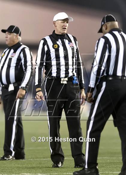 Thumbnail 1 in Centennial vs. De La Salle (CIF State Open Division Final) photogallery.
