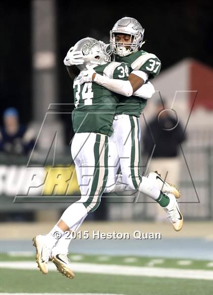 Thumbnail 1 in Centennial vs. De La Salle (CIF State Open Division Final) photogallery.