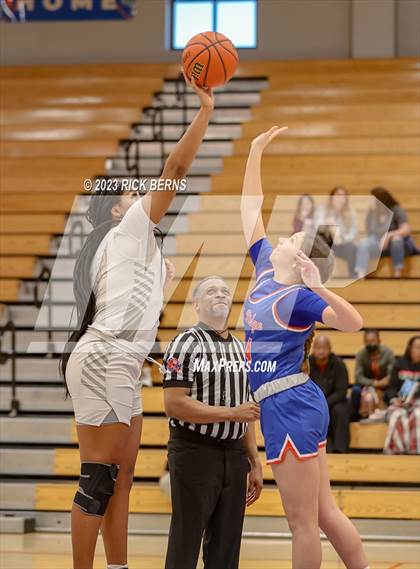 Thumbnail 1 in Grand Oaks vs Oak Ridge photogallery.