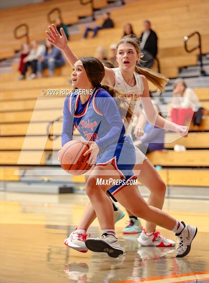 Thumbnail 1 in Grand Oaks vs Oak Ridge photogallery.