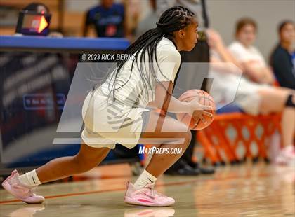 Thumbnail 3 in Grand Oaks vs Oak Ridge photogallery.