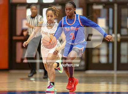 Thumbnail 2 in Grand Oaks vs Oak Ridge photogallery.