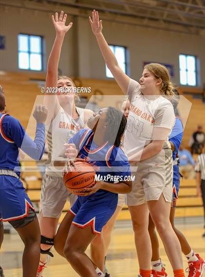 Thumbnail 2 in Grand Oaks vs Oak Ridge photogallery.