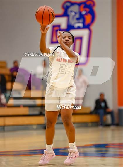 Thumbnail 1 in Grand Oaks vs Oak Ridge photogallery.