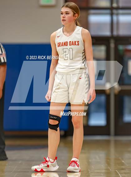 Thumbnail 1 in Grand Oaks vs Oak Ridge photogallery.