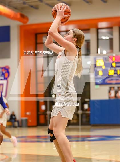 Thumbnail 3 in Grand Oaks vs Oak Ridge photogallery.