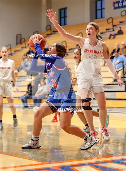 Thumbnail 2 in Grand Oaks vs Oak Ridge photogallery.