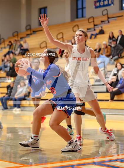 Thumbnail 1 in Grand Oaks vs Oak Ridge photogallery.