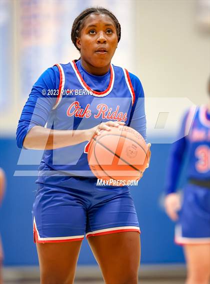 Thumbnail 2 in Grand Oaks vs Oak Ridge photogallery.