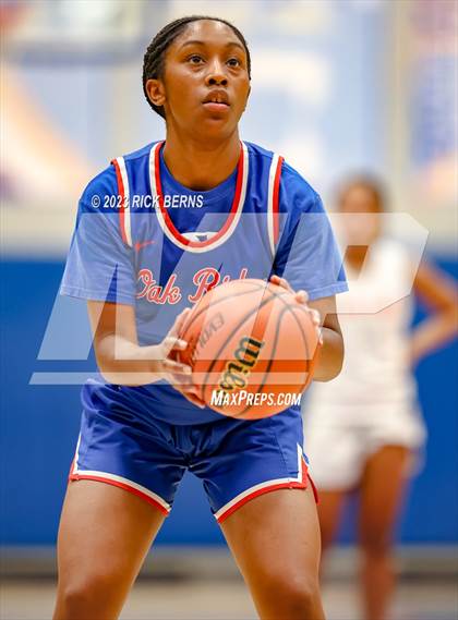 Thumbnail 3 in Grand Oaks vs Oak Ridge photogallery.
