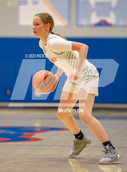 Thumbnail 3 in Grand Oaks vs Oak Ridge photogallery.