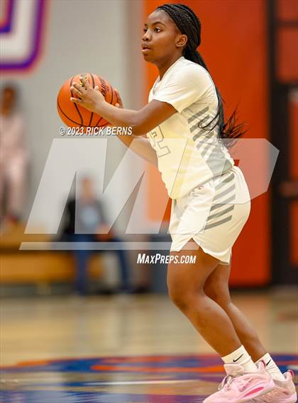 Thumbnail 3 in Grand Oaks vs Oak Ridge photogallery.