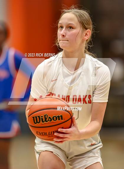 Thumbnail 3 in Grand Oaks vs Oak Ridge photogallery.