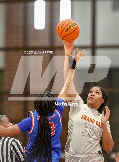 Thumbnail 2 in Grand Oaks vs Oak Ridge photogallery.