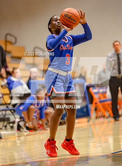 Thumbnail 3 in Grand Oaks vs Oak Ridge photogallery.