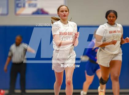 Thumbnail 2 in Grand Oaks vs Oak Ridge photogallery.