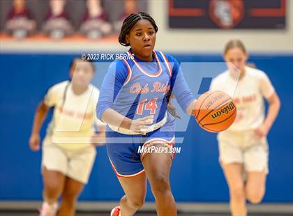 Thumbnail 3 in Grand Oaks vs Oak Ridge photogallery.