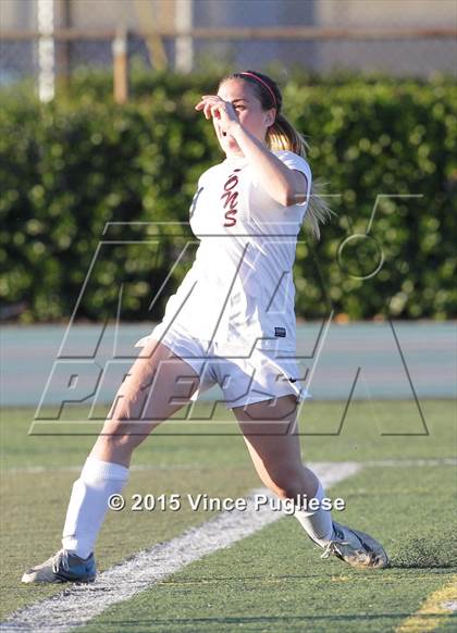 Thumbnail 1 in Maywood vs. Verdugo Hills (CIF LACS D3 Final) photogallery.