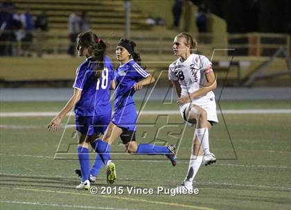 Thumbnail 3 in Maywood vs. Verdugo Hills (CIF LACS D3 Final) photogallery.