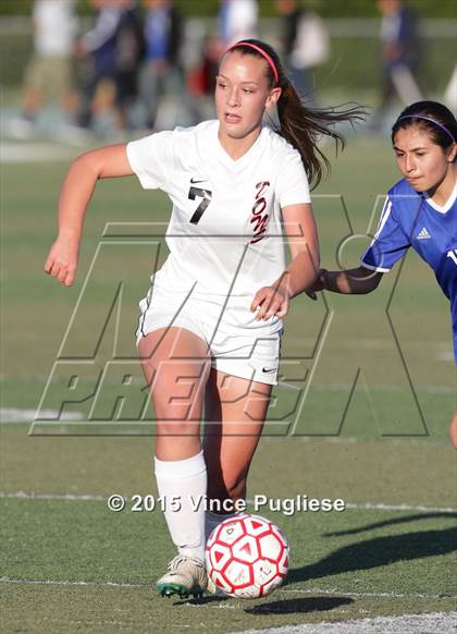 Thumbnail 3 in Maywood vs. Verdugo Hills (CIF LACS D3 Final) photogallery.