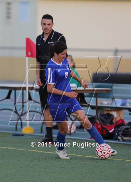 Thumbnail 2 in Maywood vs. Verdugo Hills (CIF LACS D3 Final) photogallery.