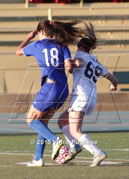 Thumbnail 1 in Maywood vs. Verdugo Hills (CIF LACS D3 Final) photogallery.