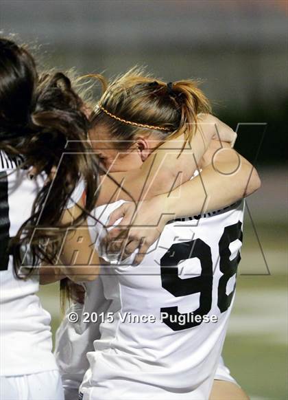 Thumbnail 3 in Maywood vs. Verdugo Hills (CIF LACS D3 Final) photogallery.