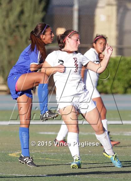 Thumbnail 2 in Maywood vs. Verdugo Hills (CIF LACS D3 Final) photogallery.