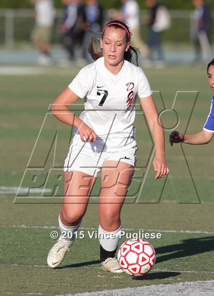 Thumbnail 2 in Maywood vs. Verdugo Hills (CIF LACS D3 Final) photogallery.
