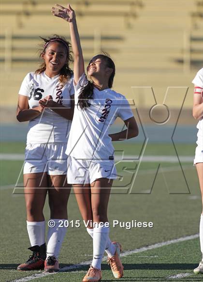 Thumbnail 2 in Maywood vs. Verdugo Hills (CIF LACS D3 Final) photogallery.