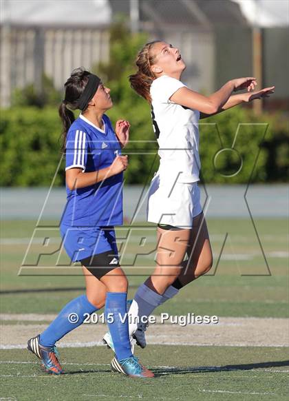 Thumbnail 3 in Maywood vs. Verdugo Hills (CIF LACS D3 Final) photogallery.
