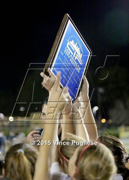Thumbnail 1 in Maywood vs. Verdugo Hills (CIF LACS D3 Final) photogallery.