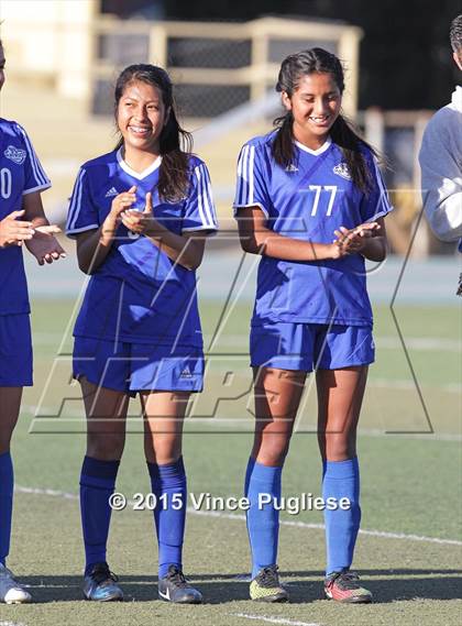 Thumbnail 1 in Maywood vs. Verdugo Hills (CIF LACS D3 Final) photogallery.