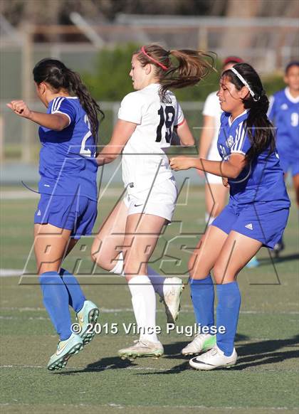 Thumbnail 1 in Maywood vs. Verdugo Hills (CIF LACS D3 Final) photogallery.