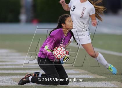 Thumbnail 2 in Maywood vs. Verdugo Hills (CIF LACS D3 Final) photogallery.