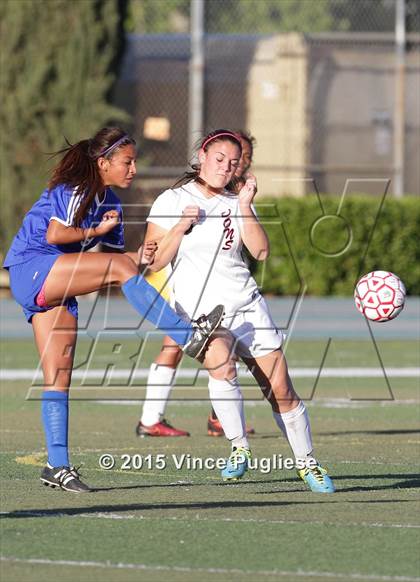 Thumbnail 1 in Maywood vs. Verdugo Hills (CIF LACS D3 Final) photogallery.