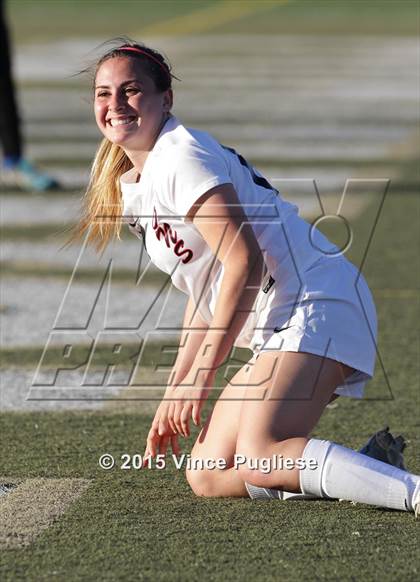 Thumbnail 3 in Maywood vs. Verdugo Hills (CIF LACS D3 Final) photogallery.