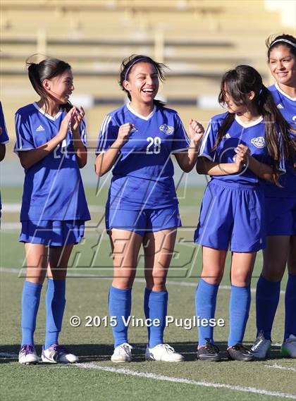 Thumbnail 1 in Maywood vs. Verdugo Hills (CIF LACS D3 Final) photogallery.
