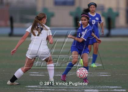 Thumbnail 3 in Maywood vs. Verdugo Hills (CIF LACS D3 Final) photogallery.