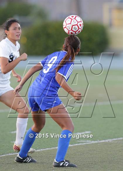 Thumbnail 2 in Maywood vs. Verdugo Hills (CIF LACS D3 Final) photogallery.