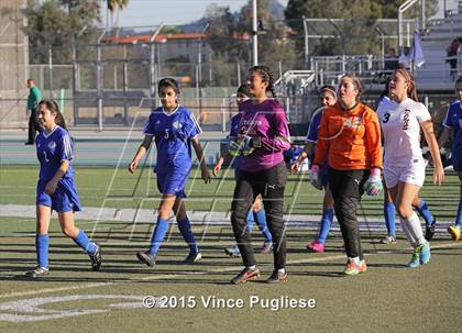 Thumbnail 2 in Maywood vs. Verdugo Hills (CIF LACS D3 Final) photogallery.