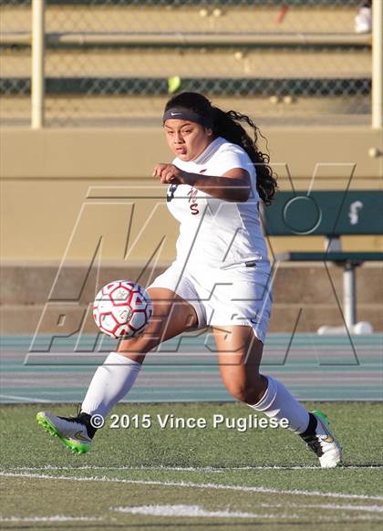 Thumbnail 3 in Maywood vs. Verdugo Hills (CIF LACS D3 Final) photogallery.