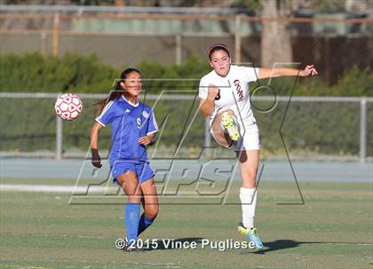Thumbnail 3 in Maywood vs. Verdugo Hills (CIF LACS D3 Final) photogallery.
